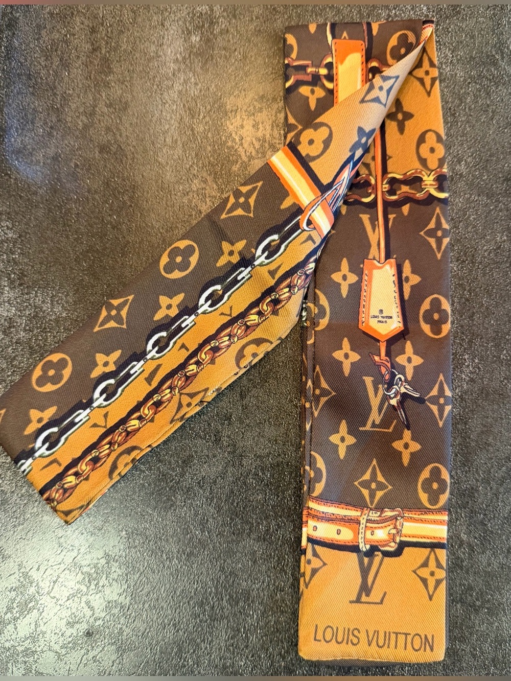 Louis Vuitton Twilly